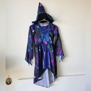 Witch halloween costume, dress hat